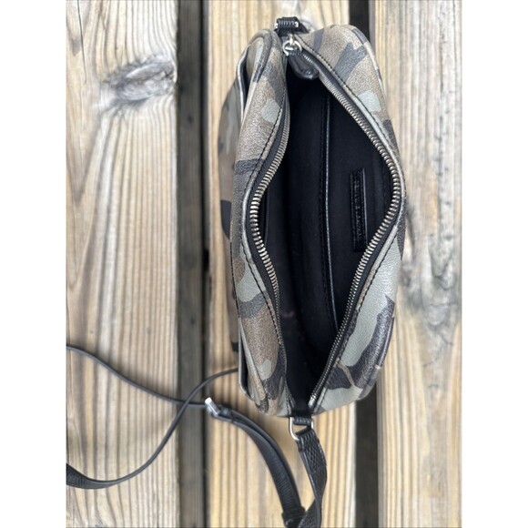 GILI Women's Got It Love It Camouflage Print Green Leather Crossbody Bag - Picture 6 of 6